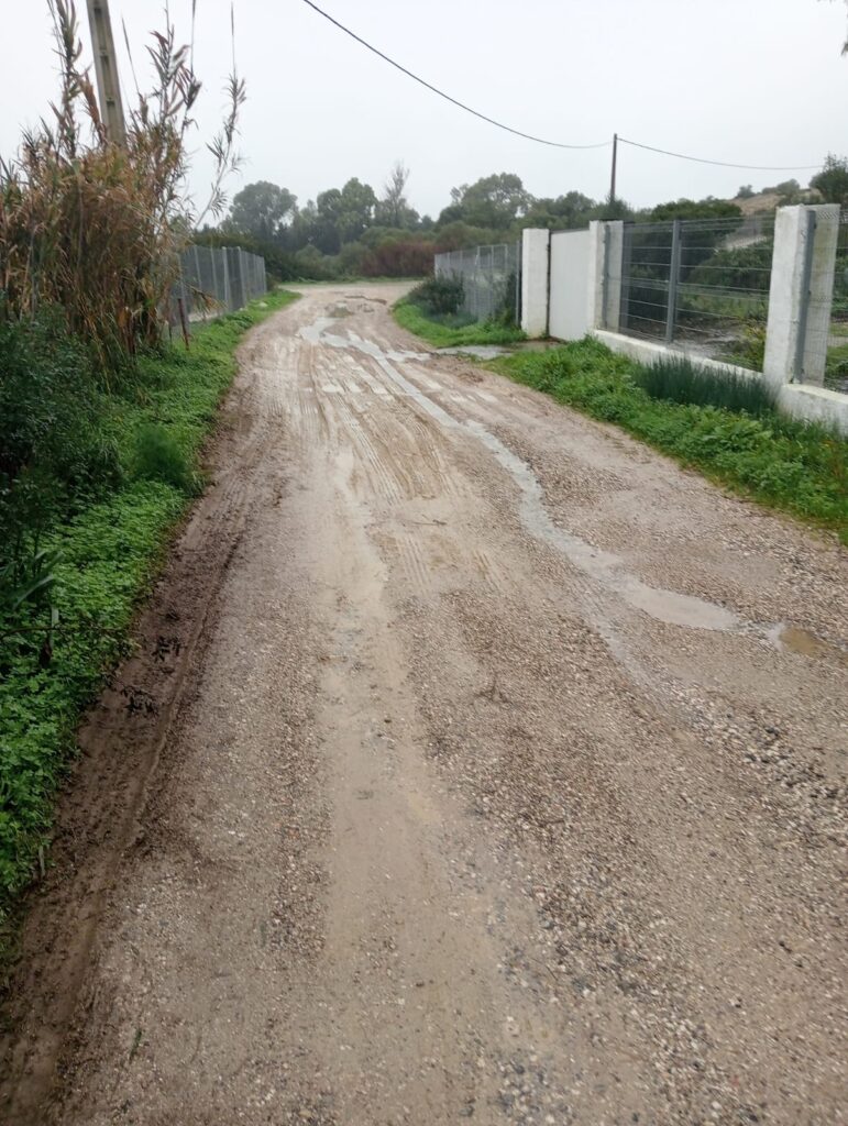 Fotografía 07 del archivo vecinal de caminos y lluvias de El Berrueco